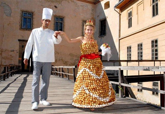 21 Absolutely Ridiculous Wedding Dresses
